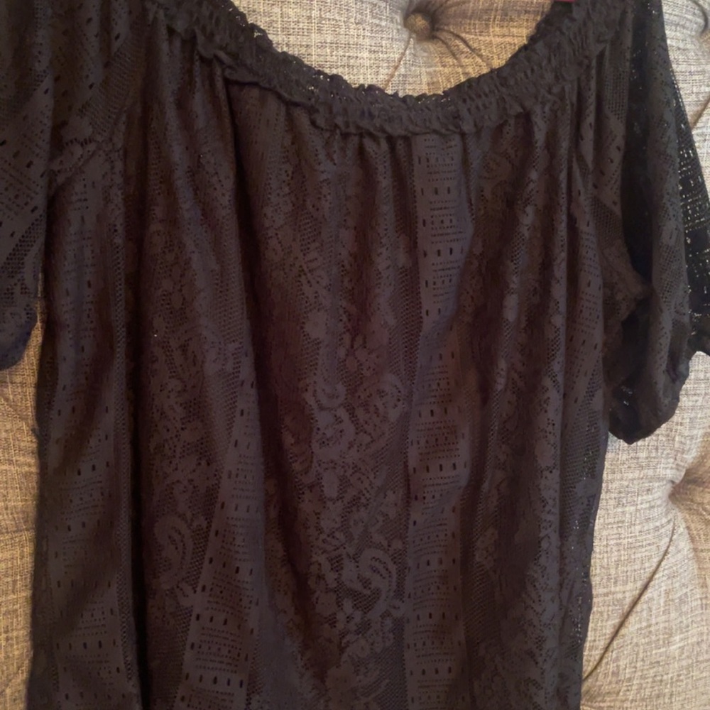 AUW OFF SHOULDER TOP